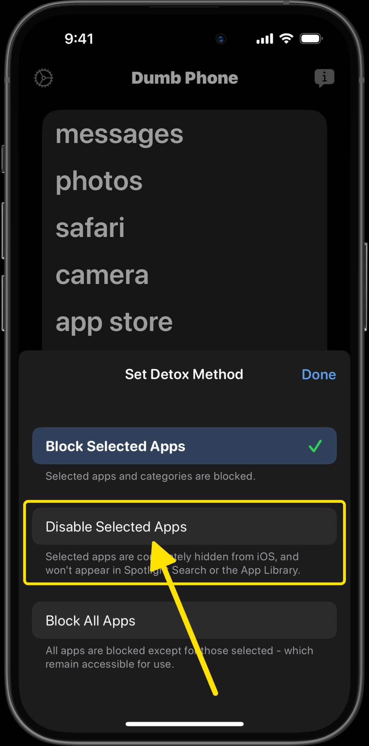 Dumb Phone app screen with arrow pointing to Disable Selected Apps option under Set Detox Method.